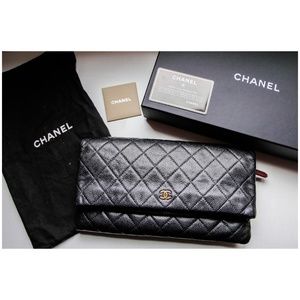 Chanel Caviar Quilted CC Beauty Clutch - Black
